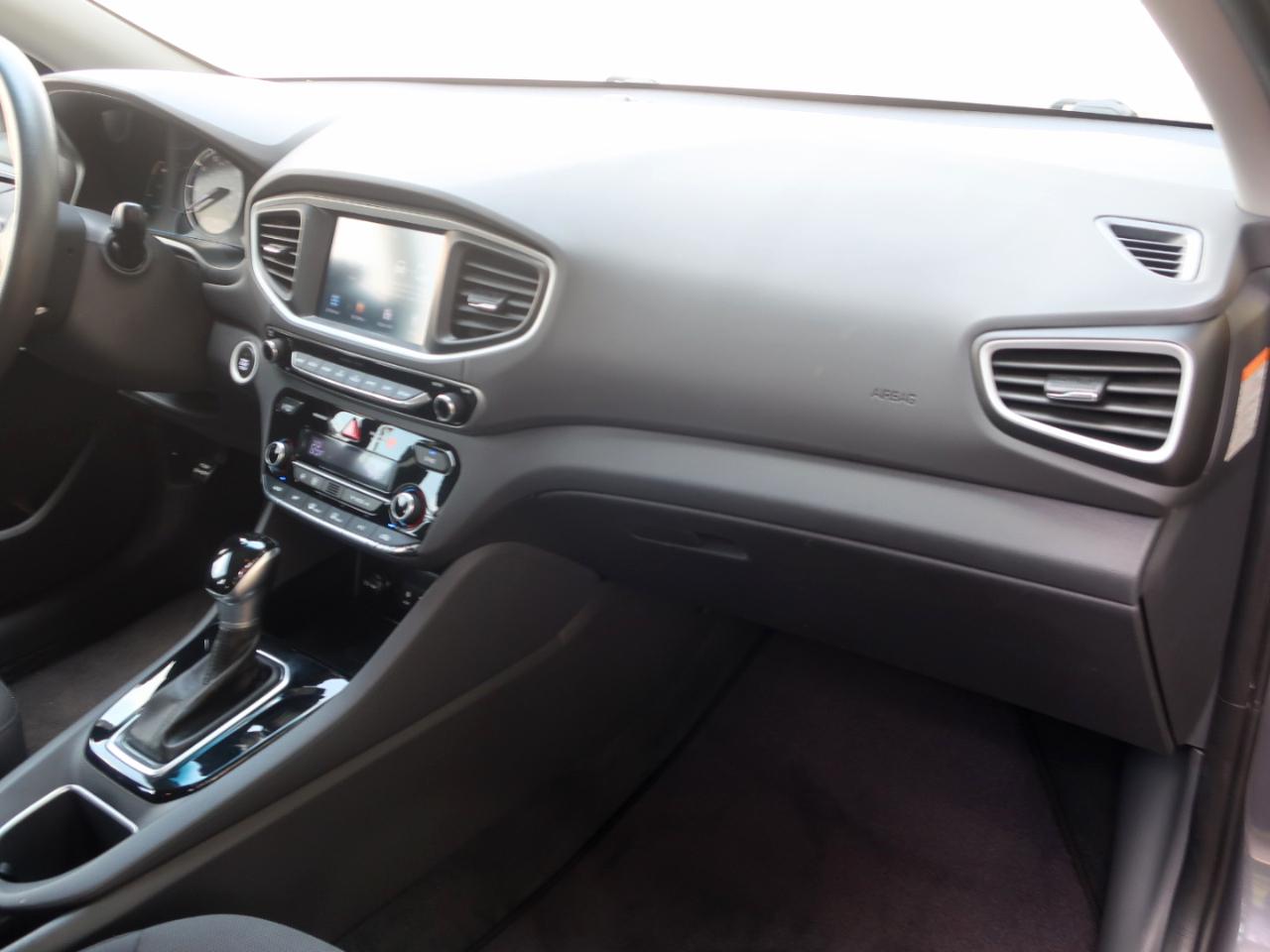 Hyundai Ioniq Hybrid Blue 2018