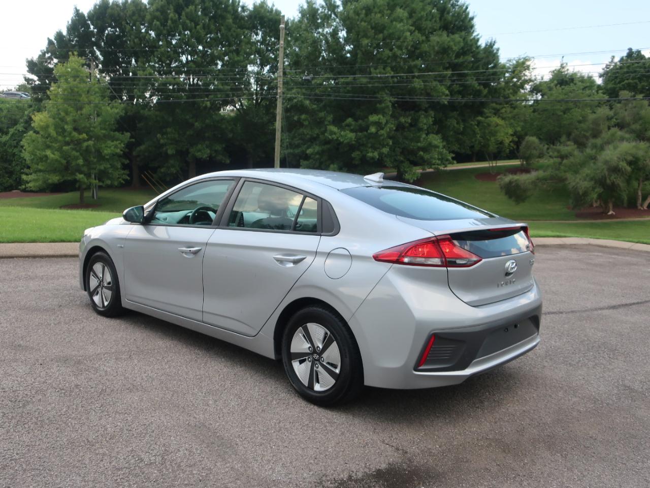 Hyundai Ioniq Hybrid Blue 2020