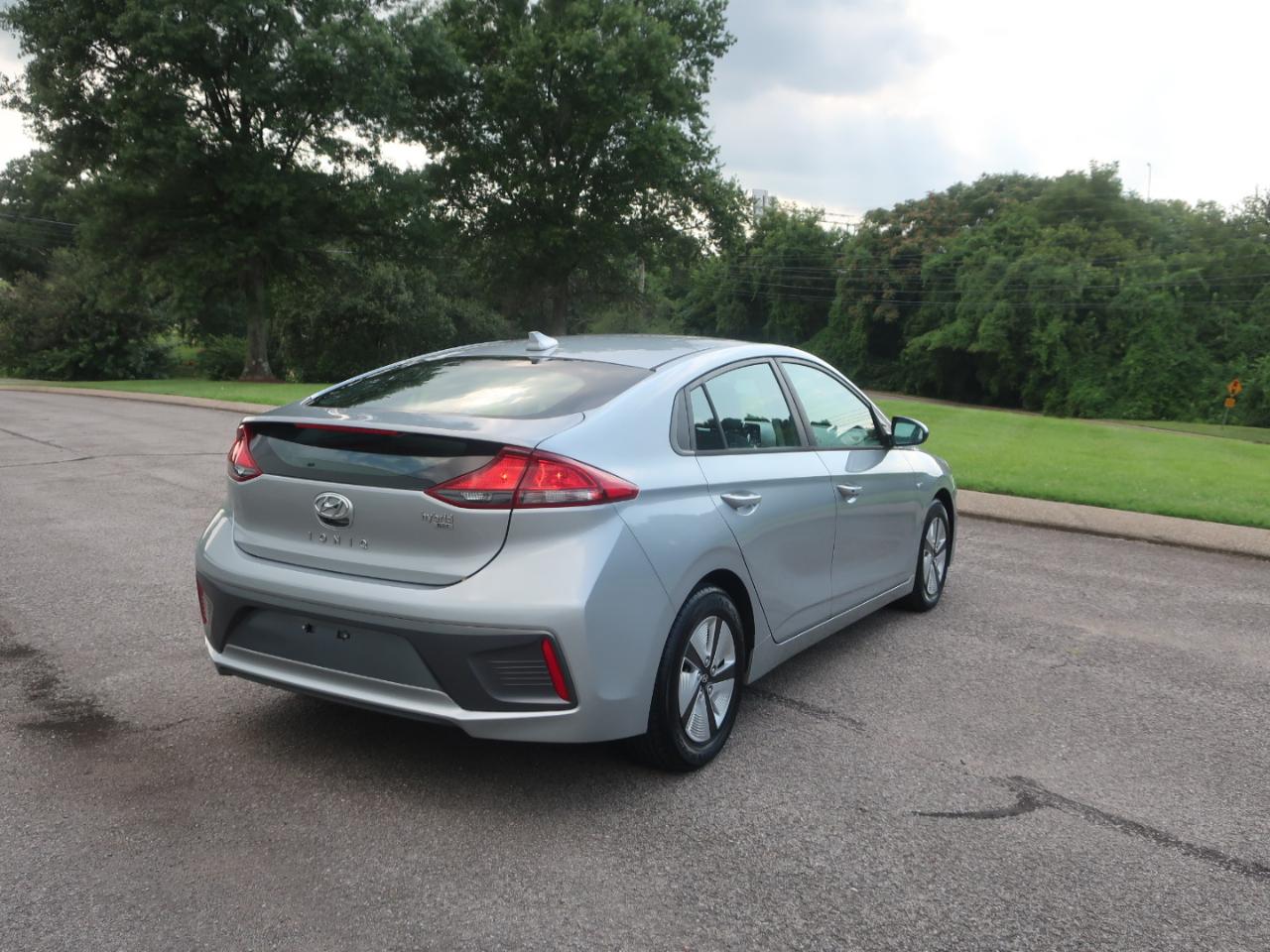 Hyundai Ioniq Hybrid Blue 2020