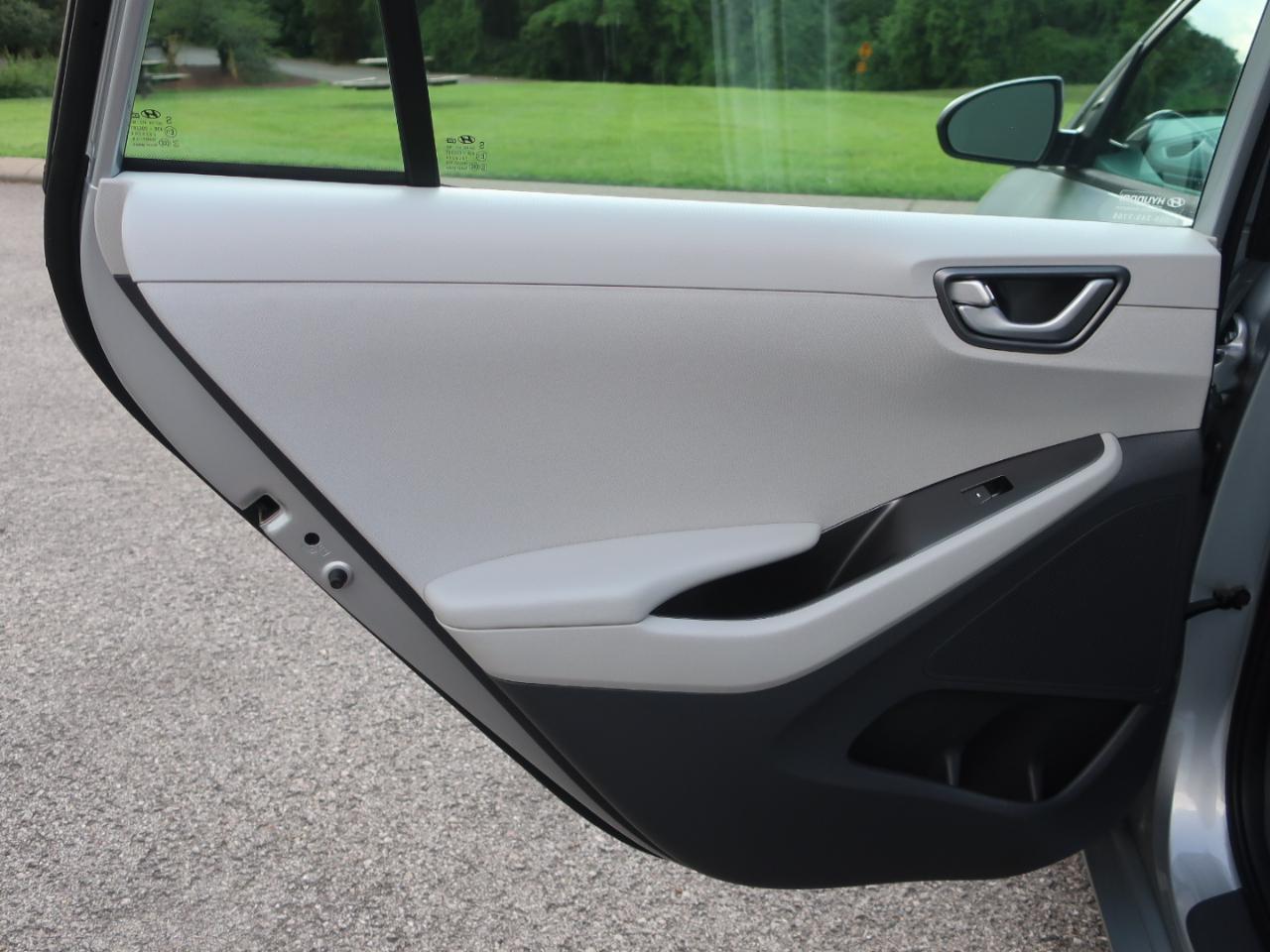 Hyundai Ioniq Hybrid Blue 2020