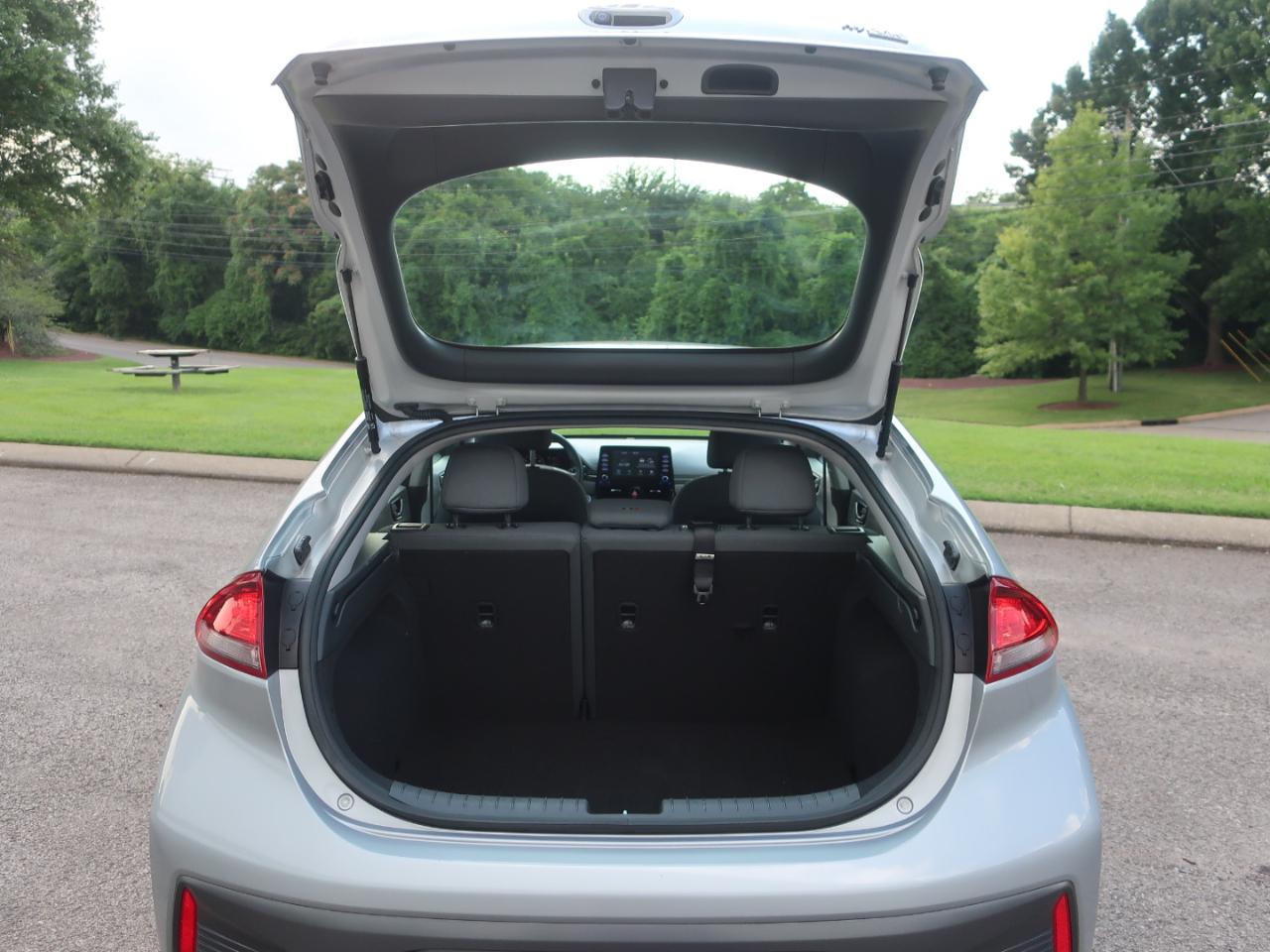 Hyundai Ioniq Hybrid Blue 2020
