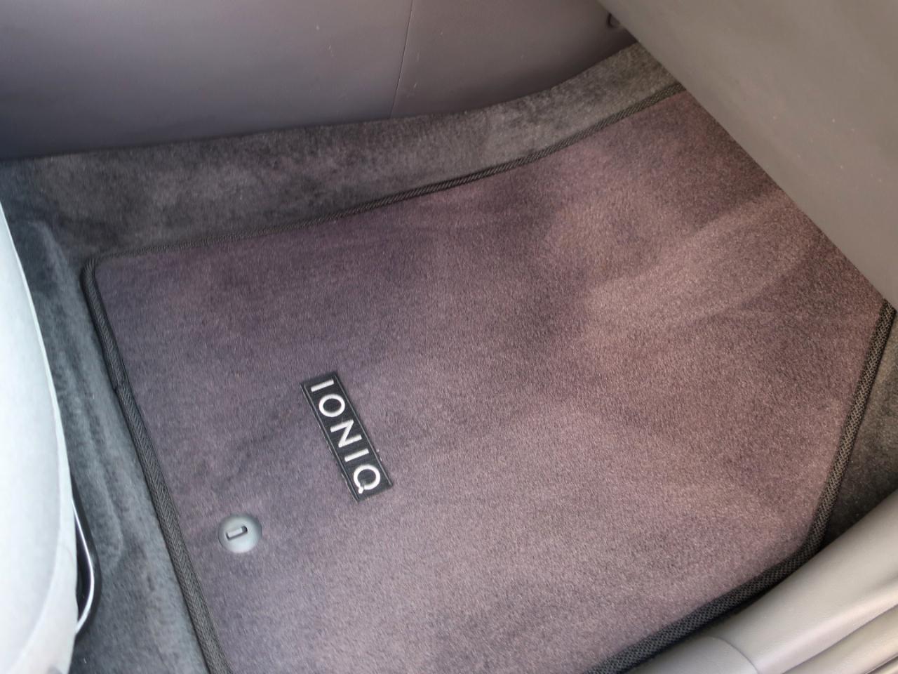 Hyundai Ioniq Hybrid Blue 2020