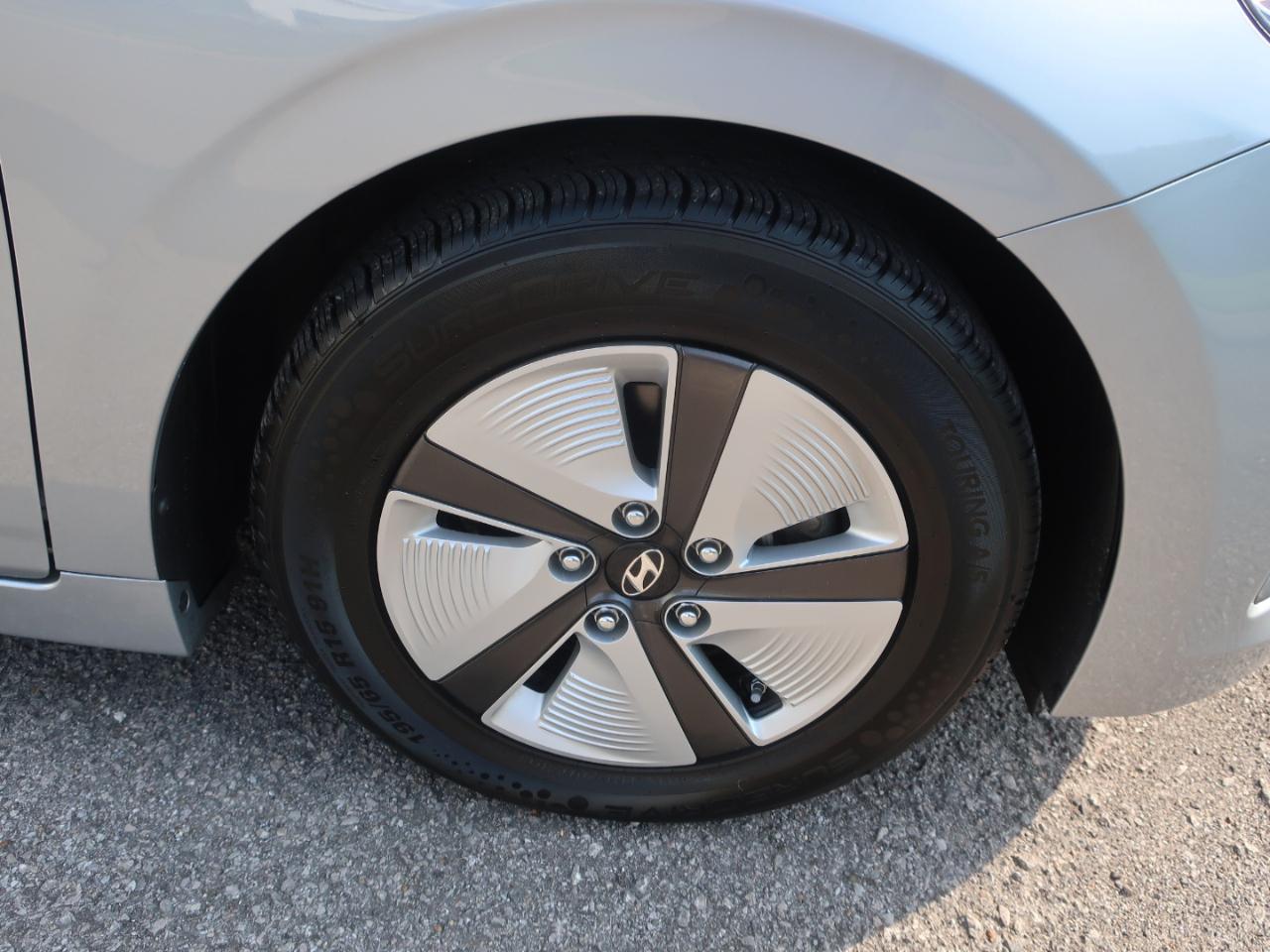 Hyundai Ioniq Hybrid Blue 2020