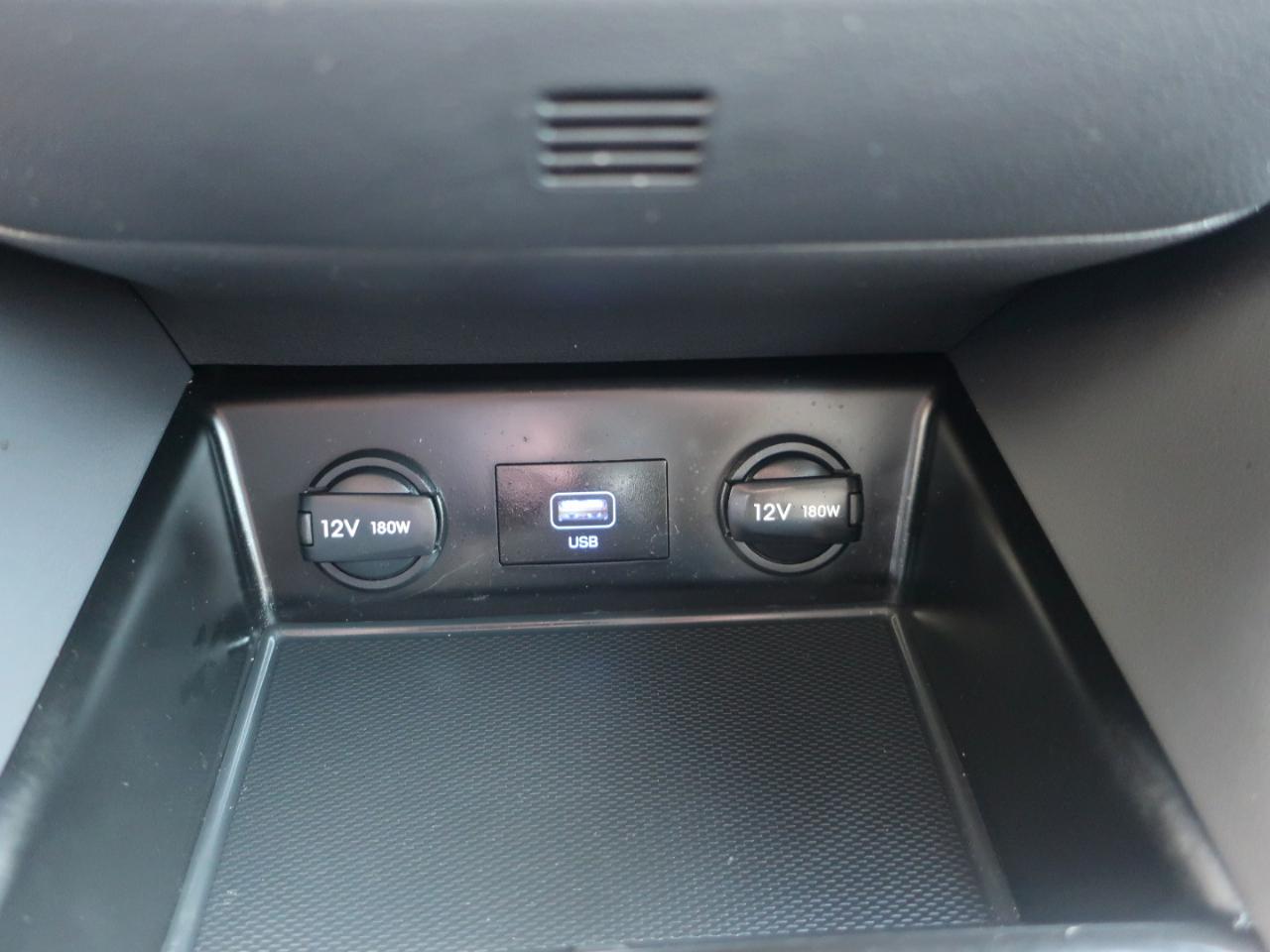 Hyundai Ioniq Hybrid Blue 2020