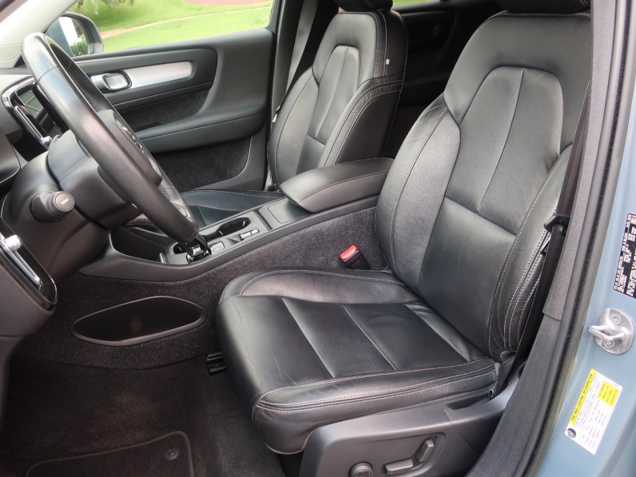Volvo XC40 T5 Momentum AWD 2022