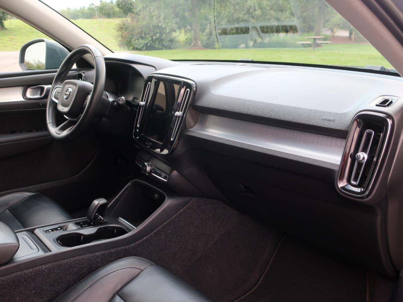 Volvo XC40 T5 Momentum AWD 2022