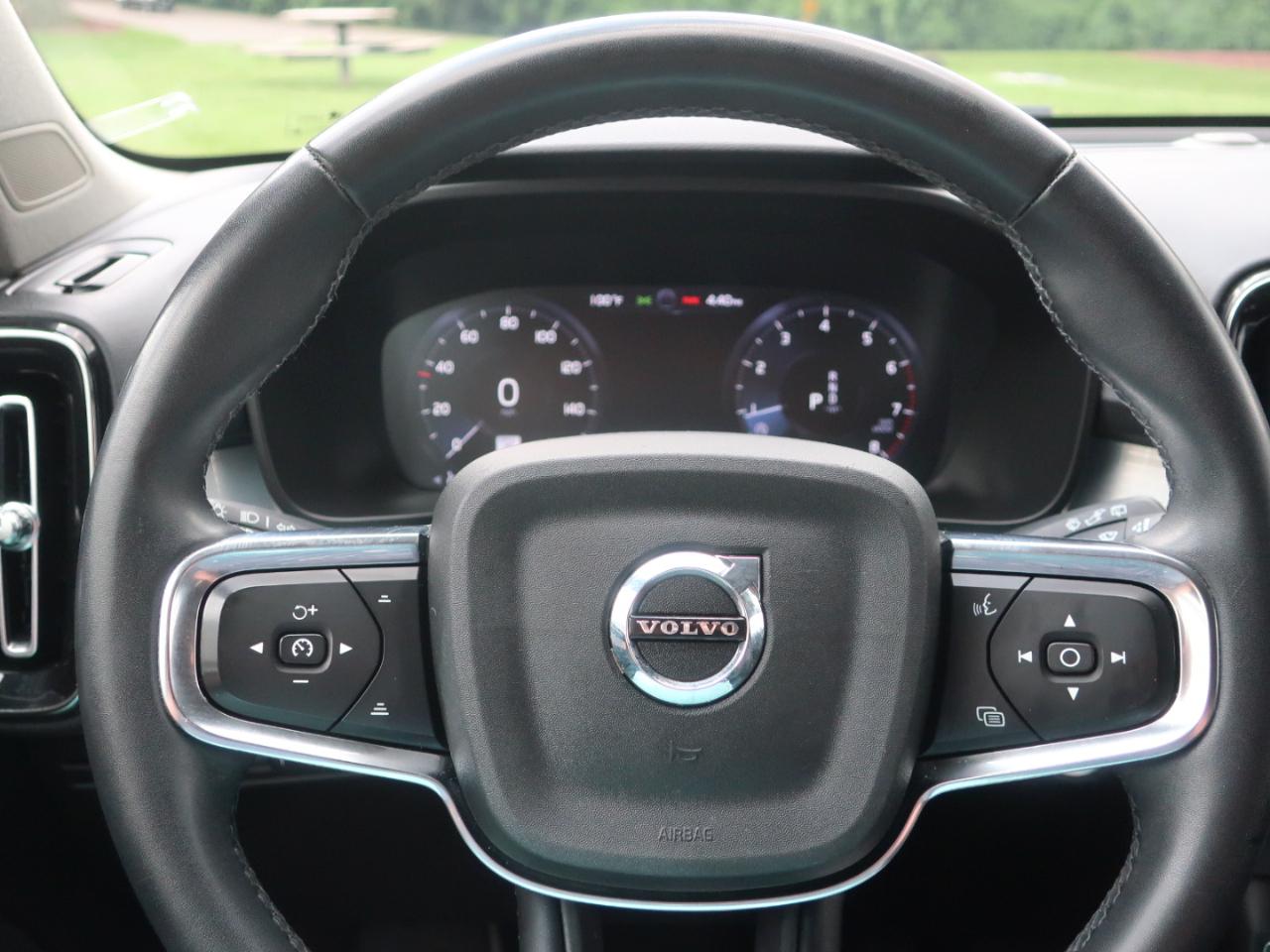 Volvo XC40 T5 Momentum AWD 2022