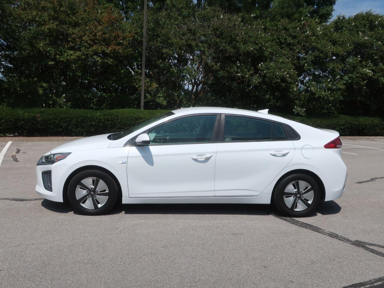 Hyundai Ioniq Hybrid Blue 2020