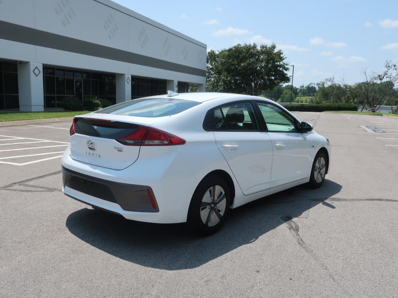 Hyundai Ioniq Hybrid Blue 2020