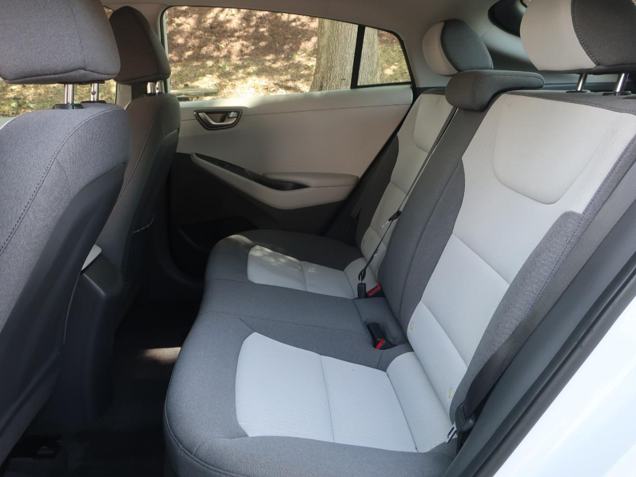 Hyundai Ioniq Hybrid Blue 2020