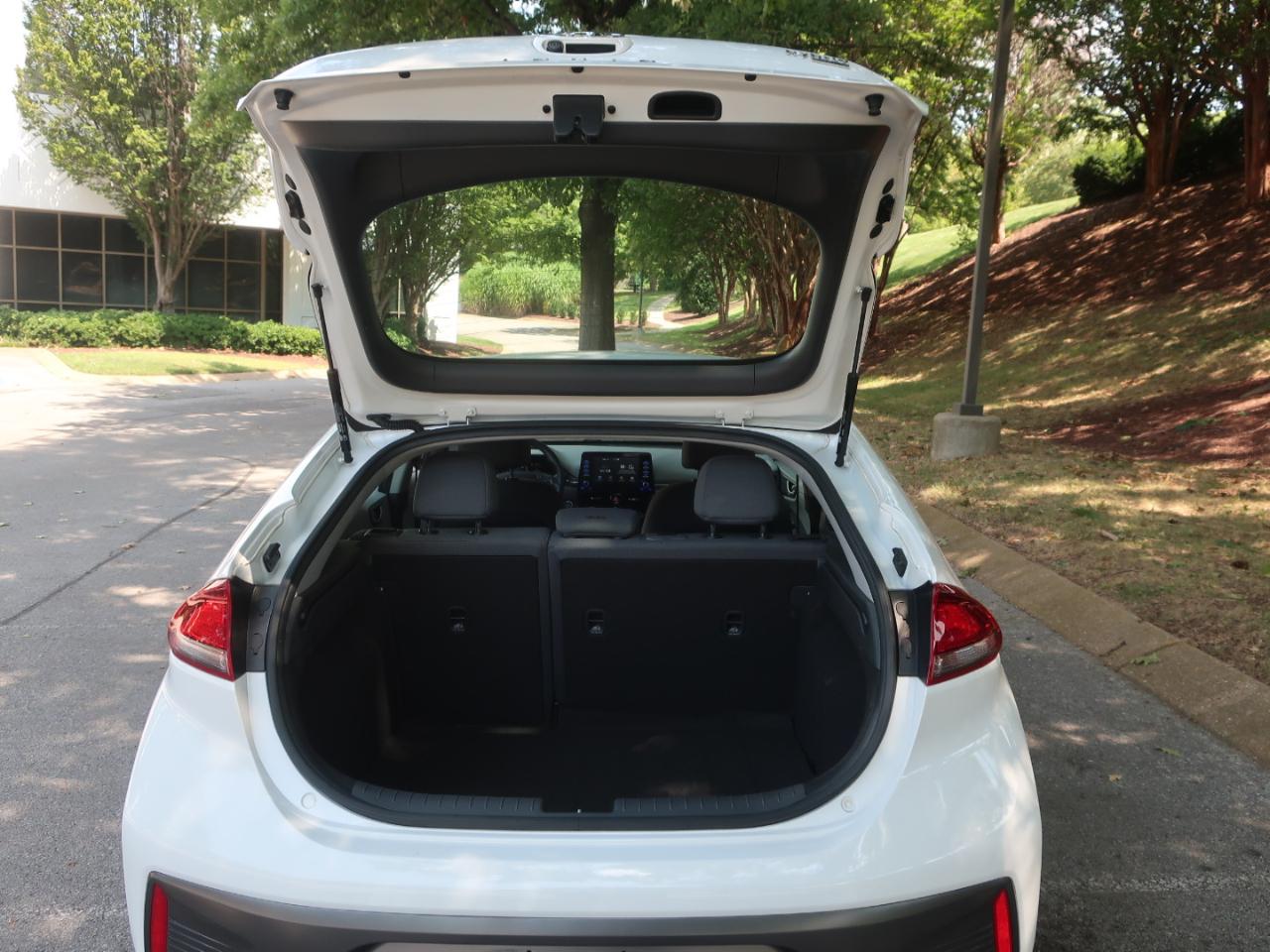 Hyundai Ioniq Hybrid Blue 2020