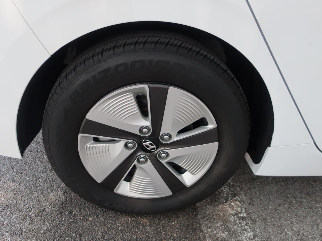 Hyundai Ioniq Hybrid Blue 2020