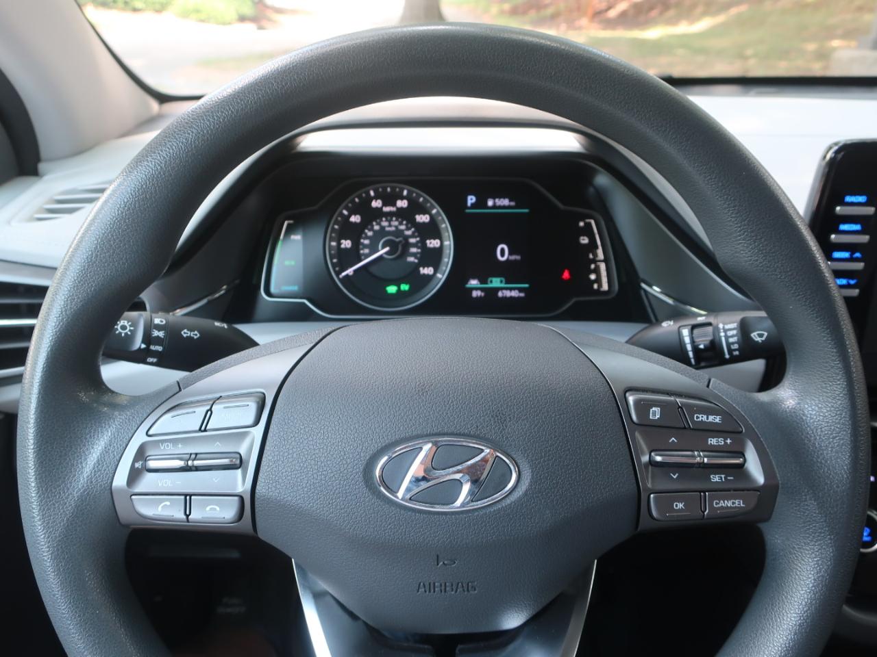 Hyundai Ioniq Hybrid Blue 2020