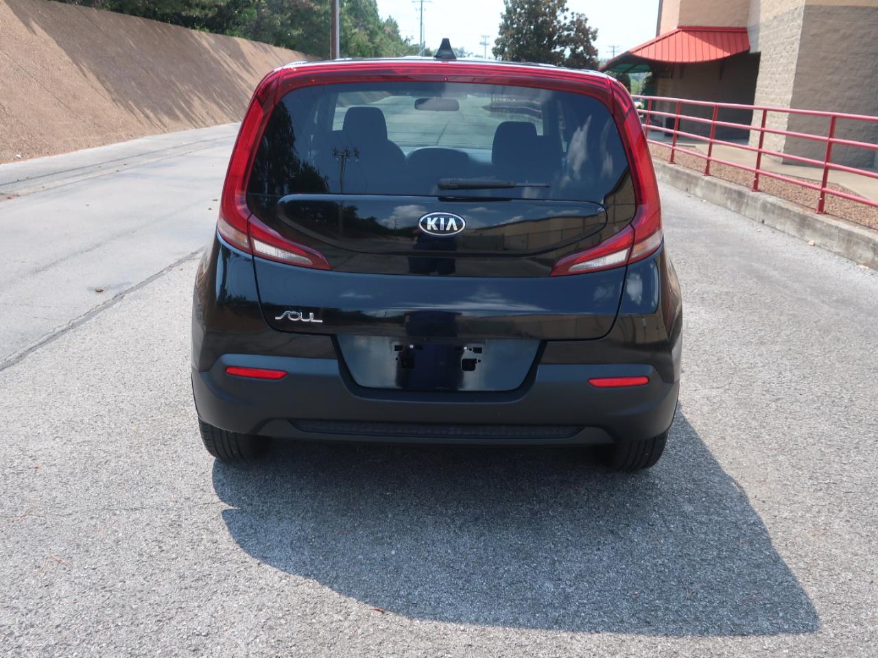 Kia Soul LX CVT 2021