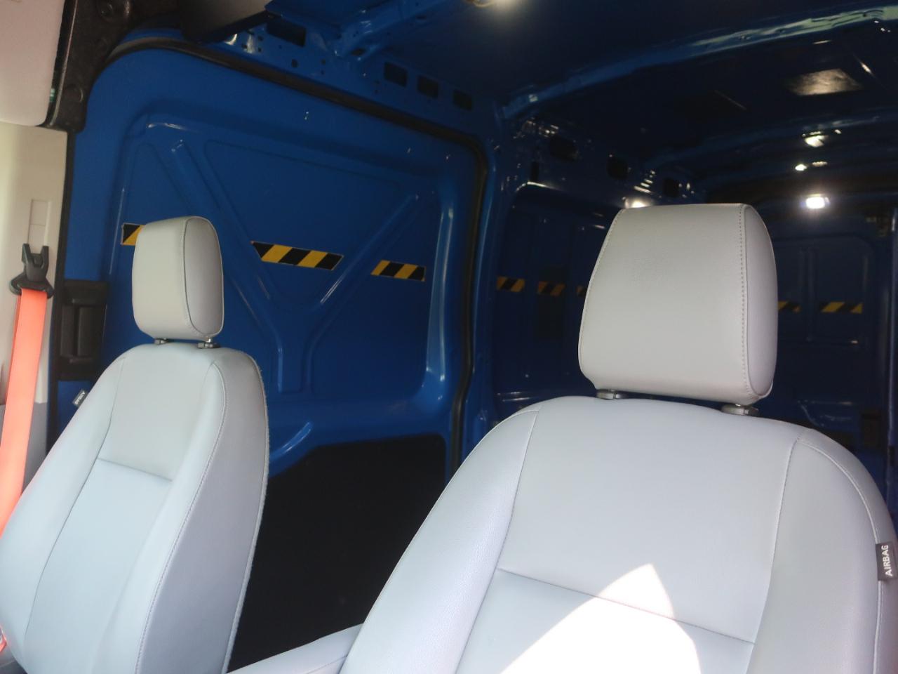 Ford Transit 250 Van Med. Roof w/Sliding Pass. 148-in. WB 2018
