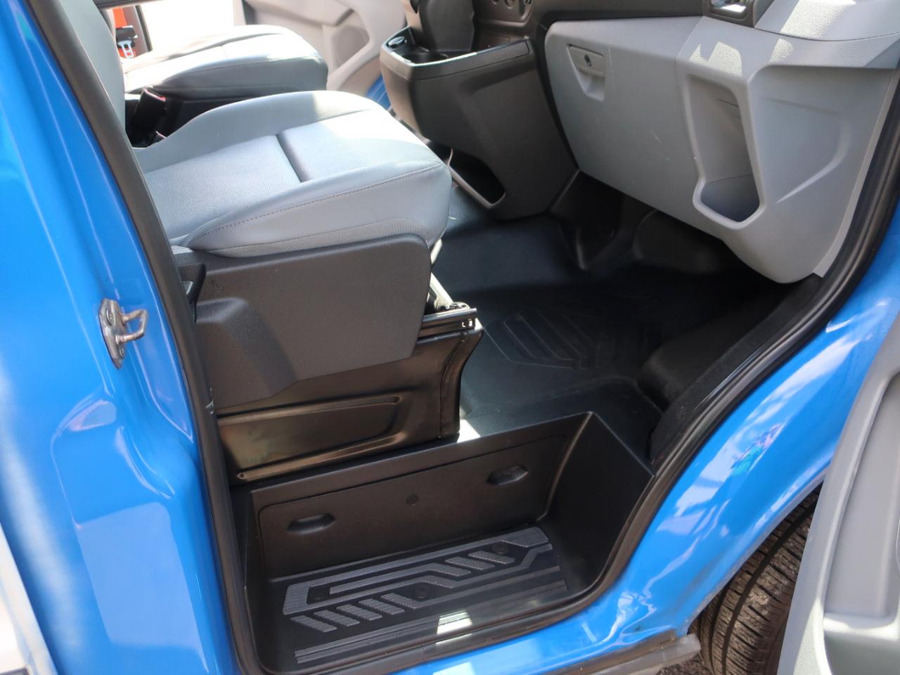 Ford Transit 250 Van Med. Roof w/Sliding Pass. 148-in. WB 2018