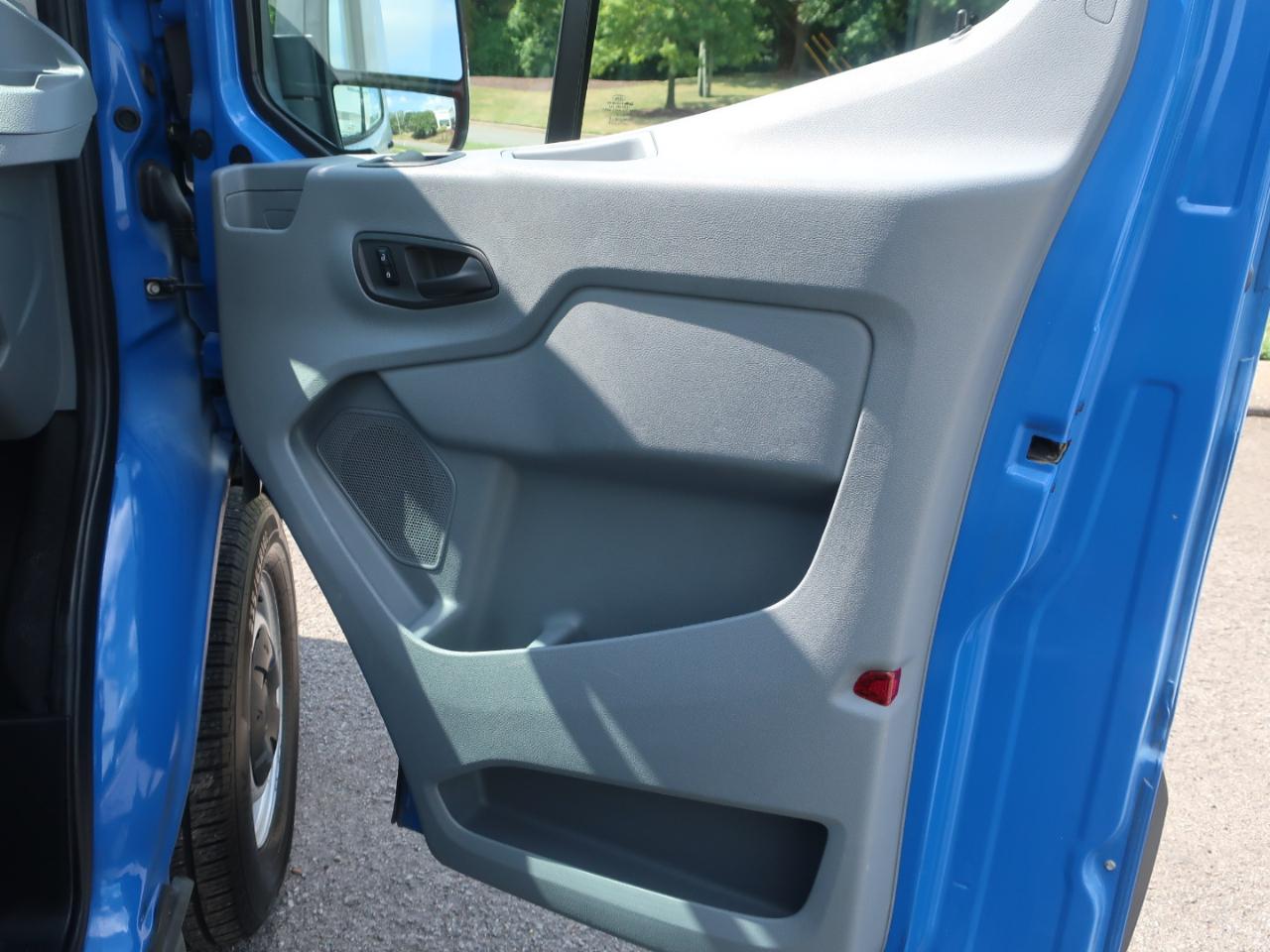 Ford Transit 250 Van Med. Roof w/Sliding Pass. 148-in. WB 2018