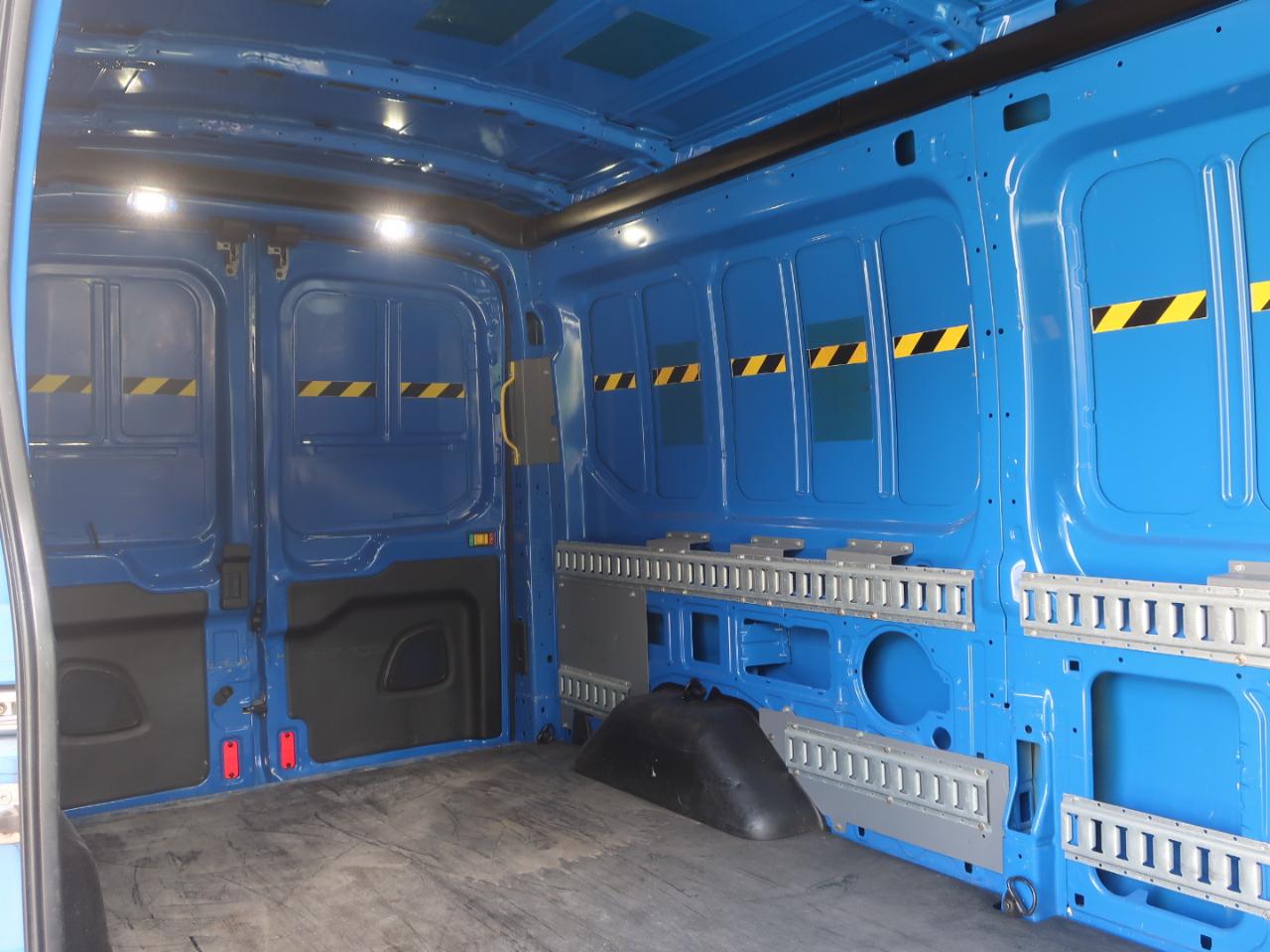 Ford Transit 250 Van Med. Roof w/Sliding Pass. 148-in. WB 2018