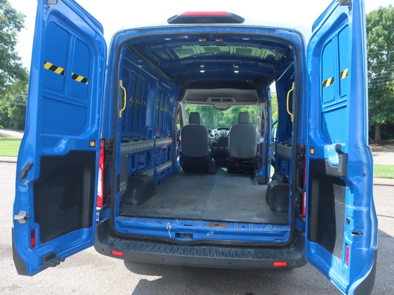 Ford Transit 250 Van Med. Roof w/Sliding Pass. 148-in. WB 2018