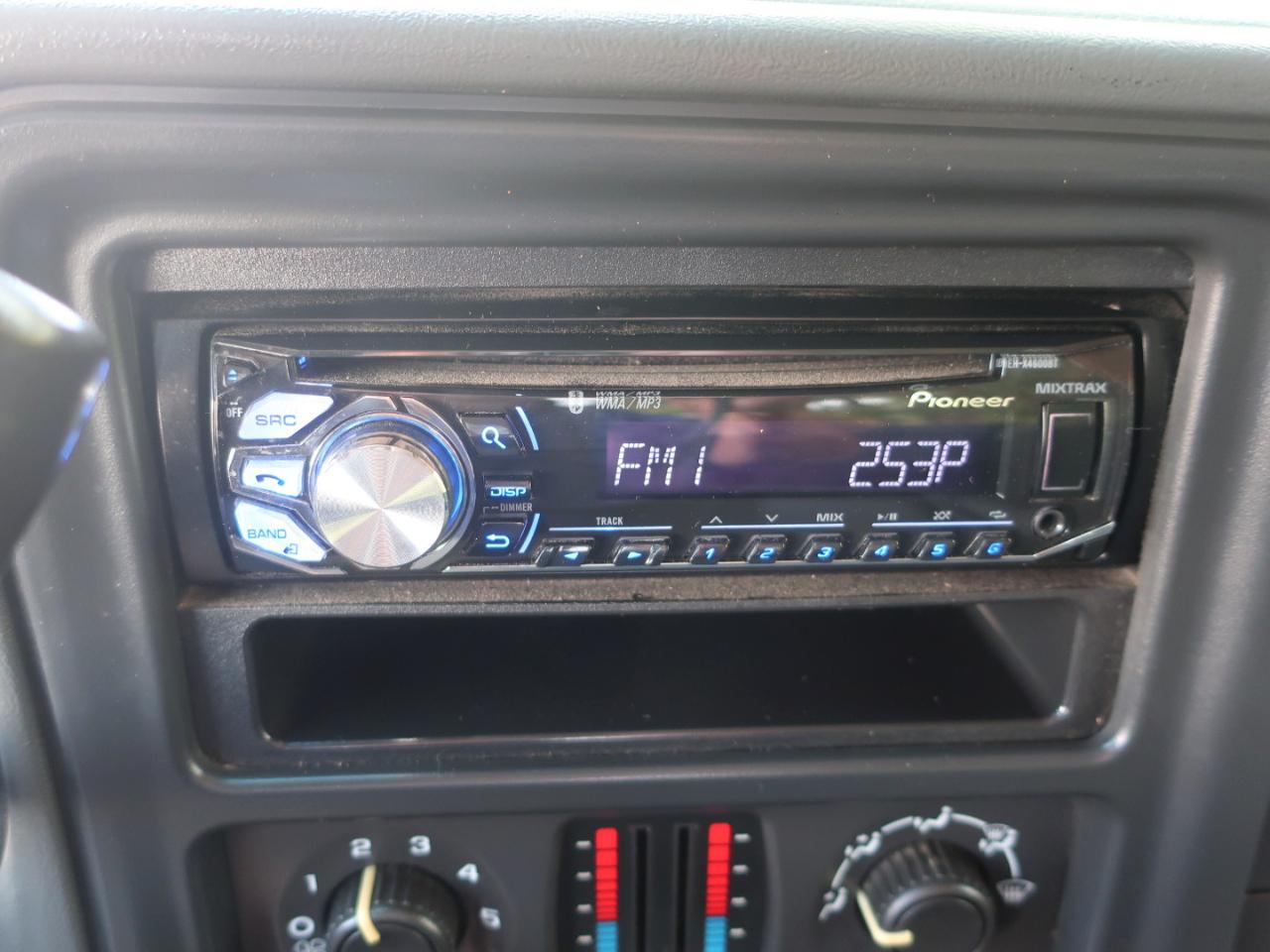 Chevrolet Silverado 1500 Z71 Short Bed 4WD 2004