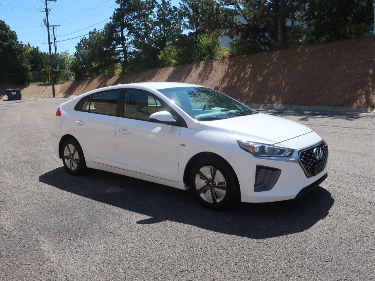 Hyundai Ioniq Hybrid Blue 2020