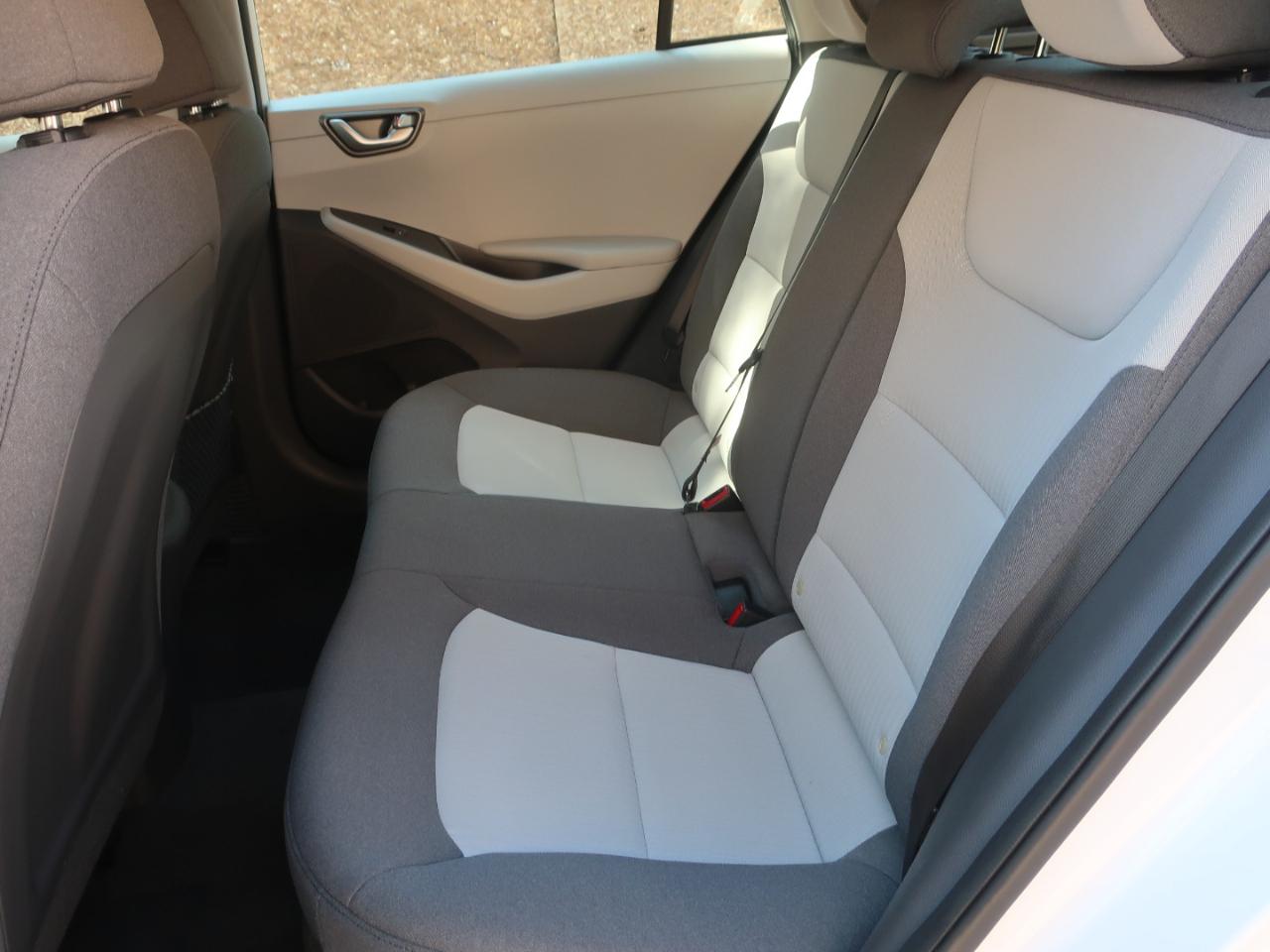 Hyundai Ioniq Hybrid Blue 2020