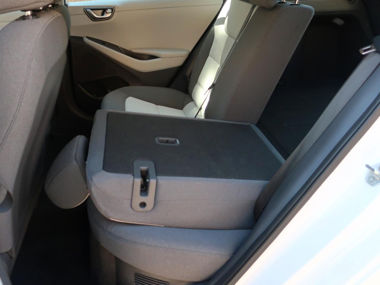 Hyundai Ioniq Hybrid Blue 2020
