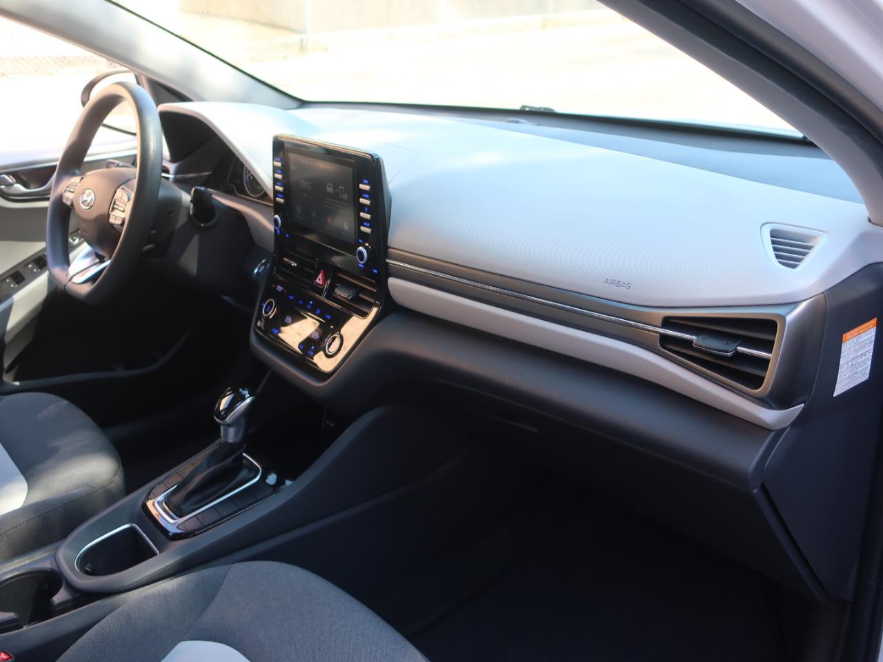 Hyundai Ioniq Hybrid Blue 2020