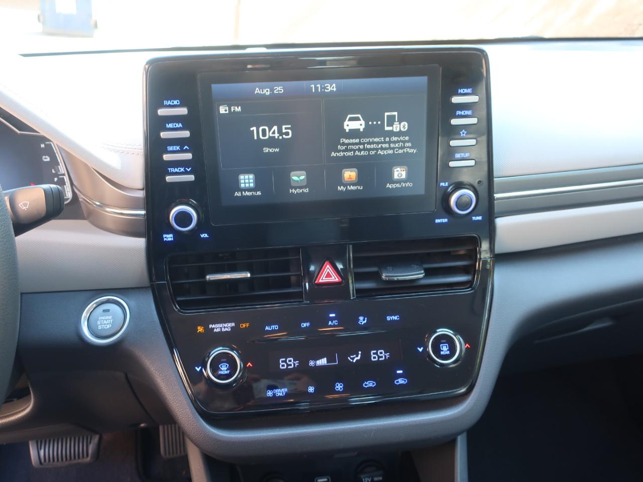 Hyundai Ioniq Hybrid Blue 2020