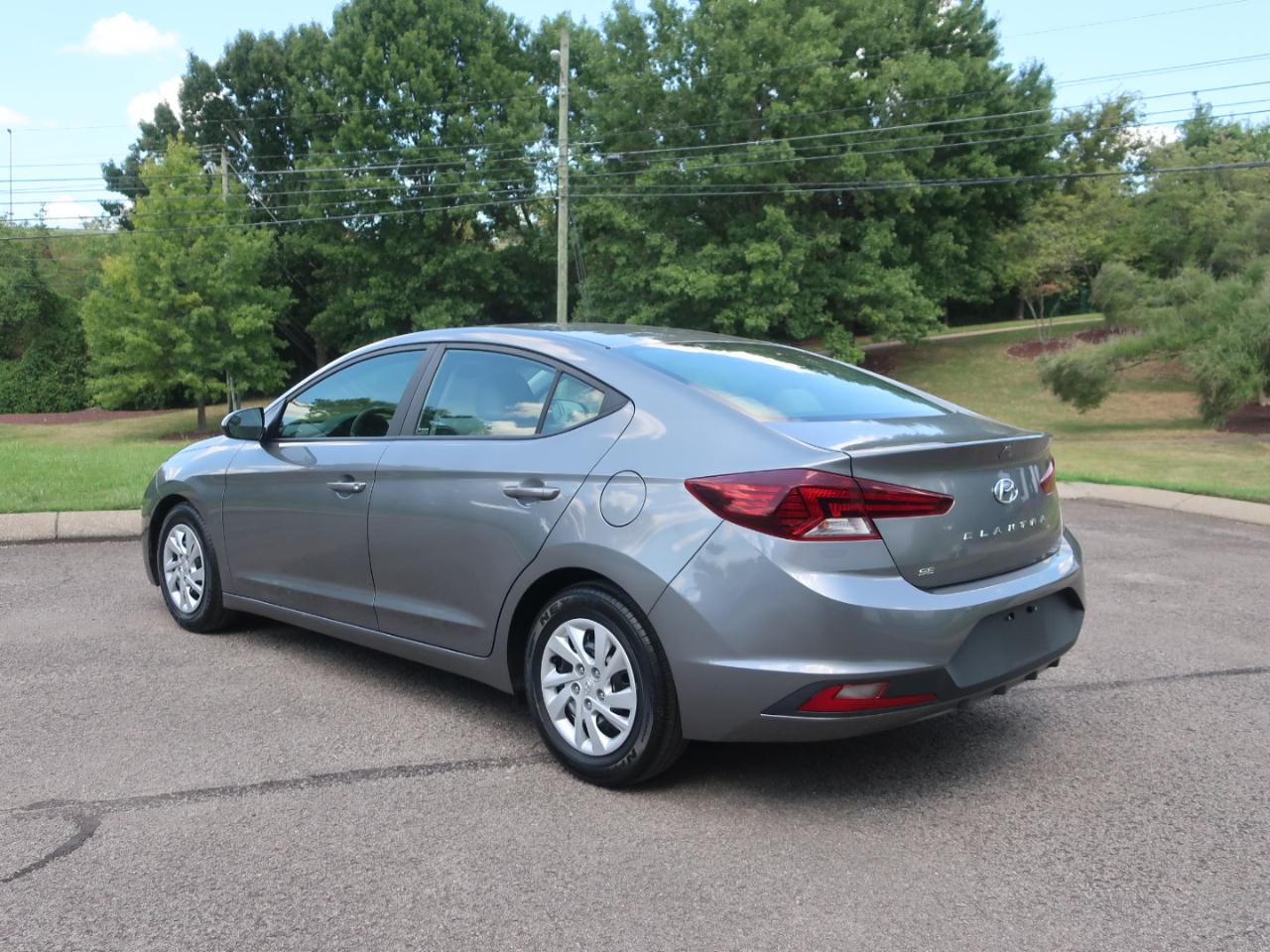 Hyundai Elantra SE 6AT 2019