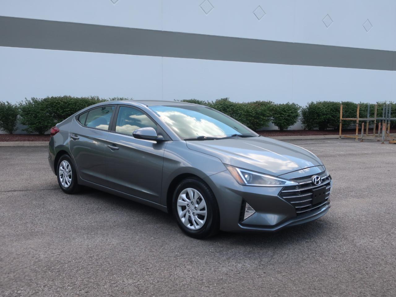 Hyundai Elantra SE 6AT 2019