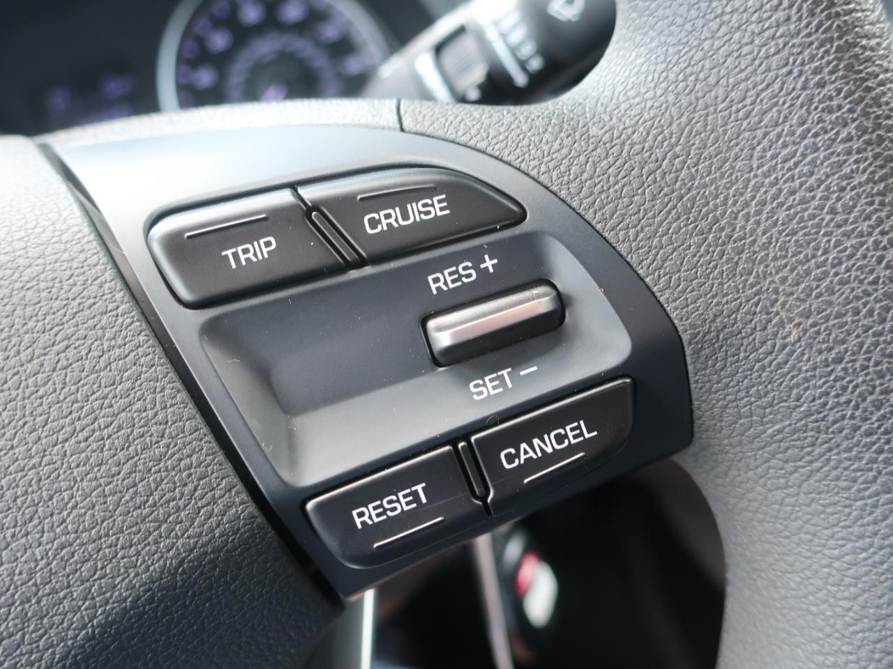 Hyundai Elantra SE 6AT 2019
