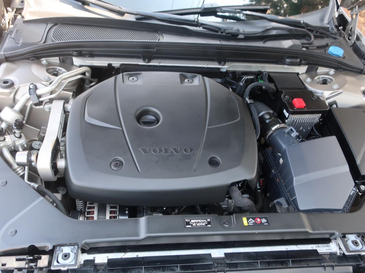 Volvo S60 T5 Momentum 2019