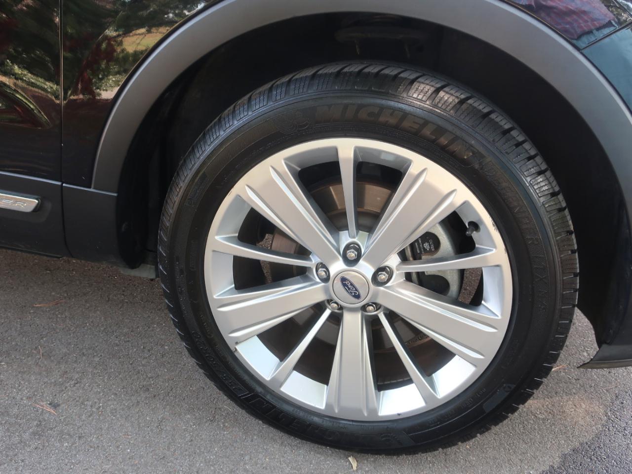 Ford Explorer Limited FWD 2019