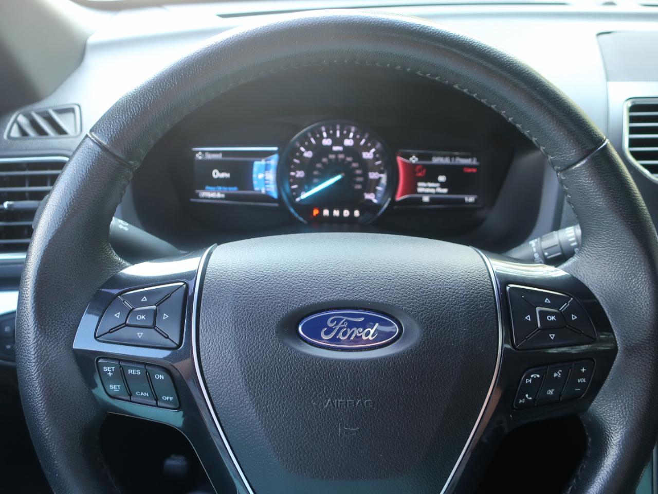 Ford Explorer Limited FWD 2019