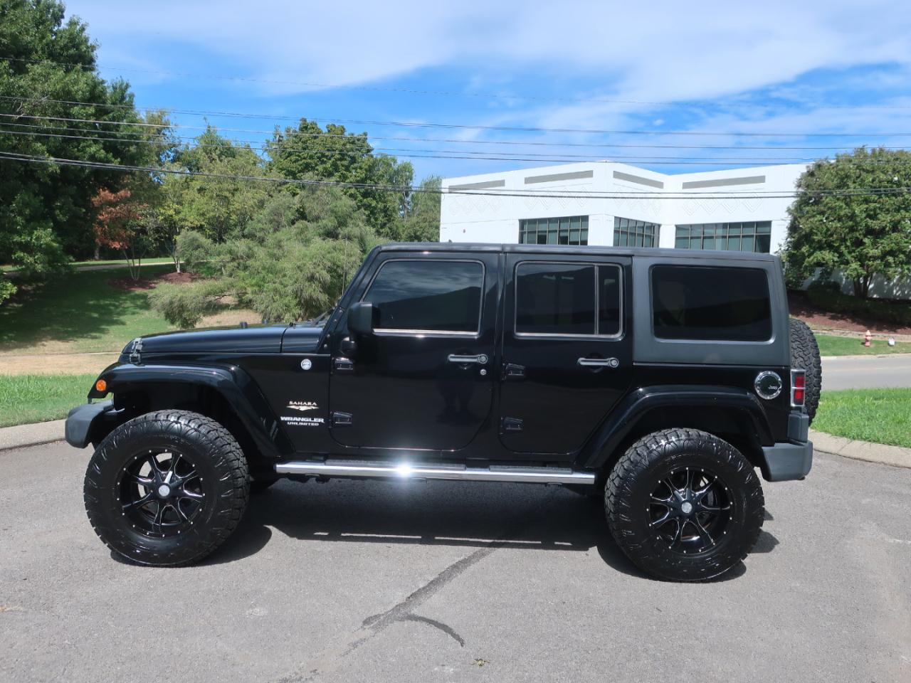 Jeep Wrangler Unlimited Sahara 4WD 2011