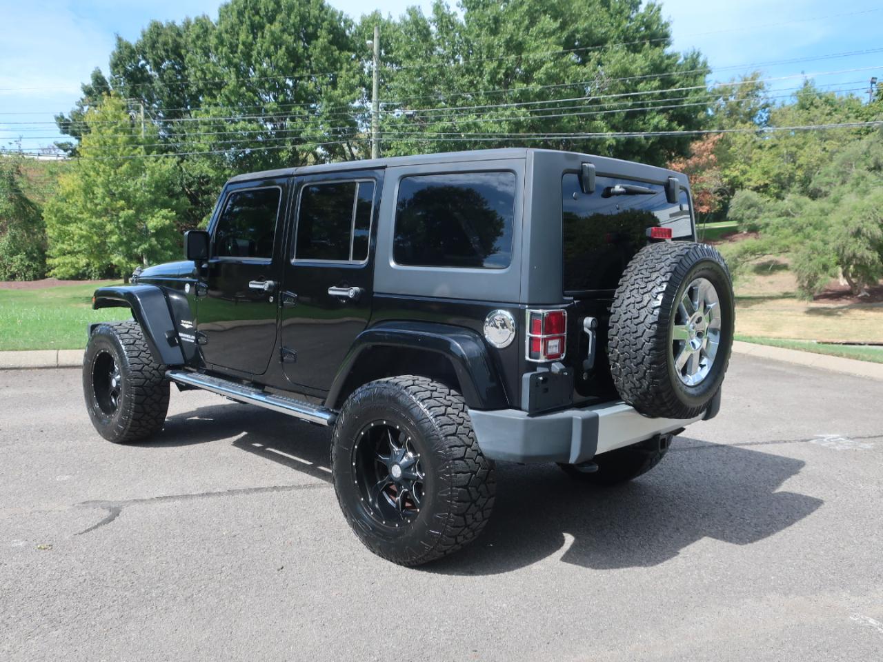 Jeep Wrangler Unlimited Sahara 4WD 2011