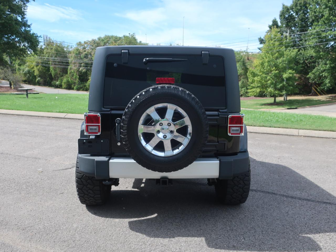 Jeep Wrangler Unlimited Sahara 4WD 2011