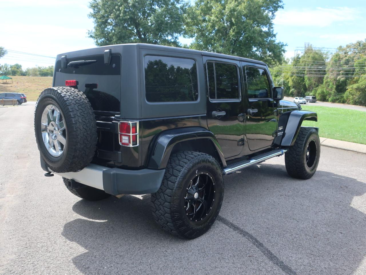 Jeep Wrangler Unlimited Sahara 4WD 2011