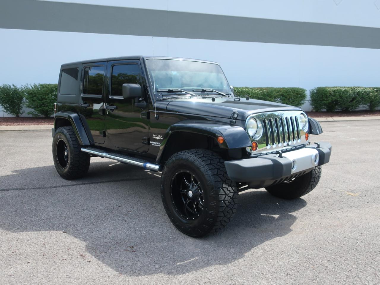 Jeep Wrangler Unlimited Sahara 4WD 2011