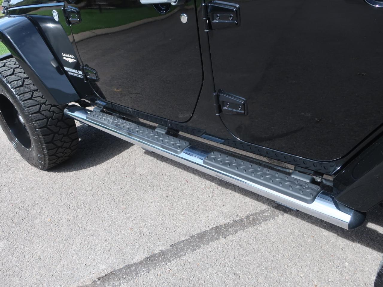 Jeep Wrangler Unlimited Sahara 4WD 2011