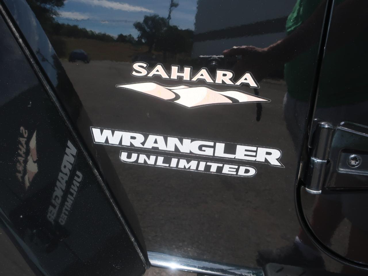 Jeep Wrangler Unlimited Sahara 4WD 2011