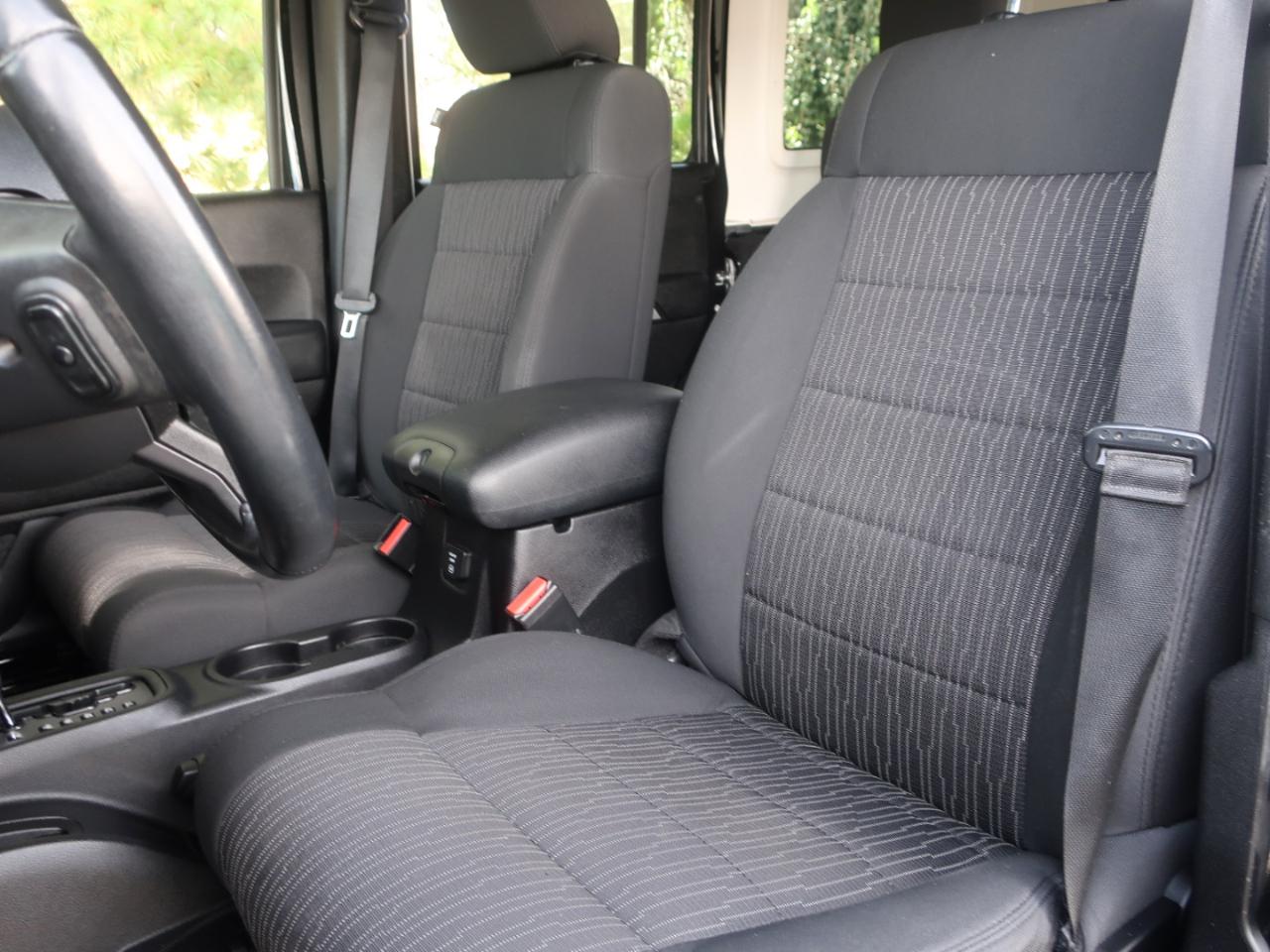 Jeep Wrangler Unlimited Sahara 4WD 2011