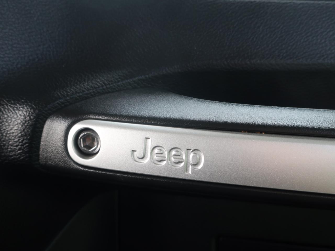 Jeep Wrangler Unlimited Sahara 4WD 2011