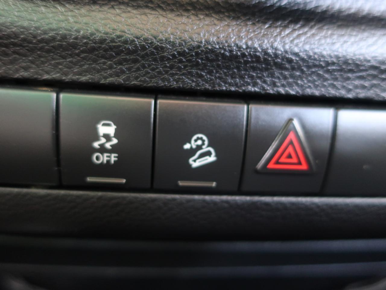 Jeep Wrangler Unlimited Sahara 4WD 2011