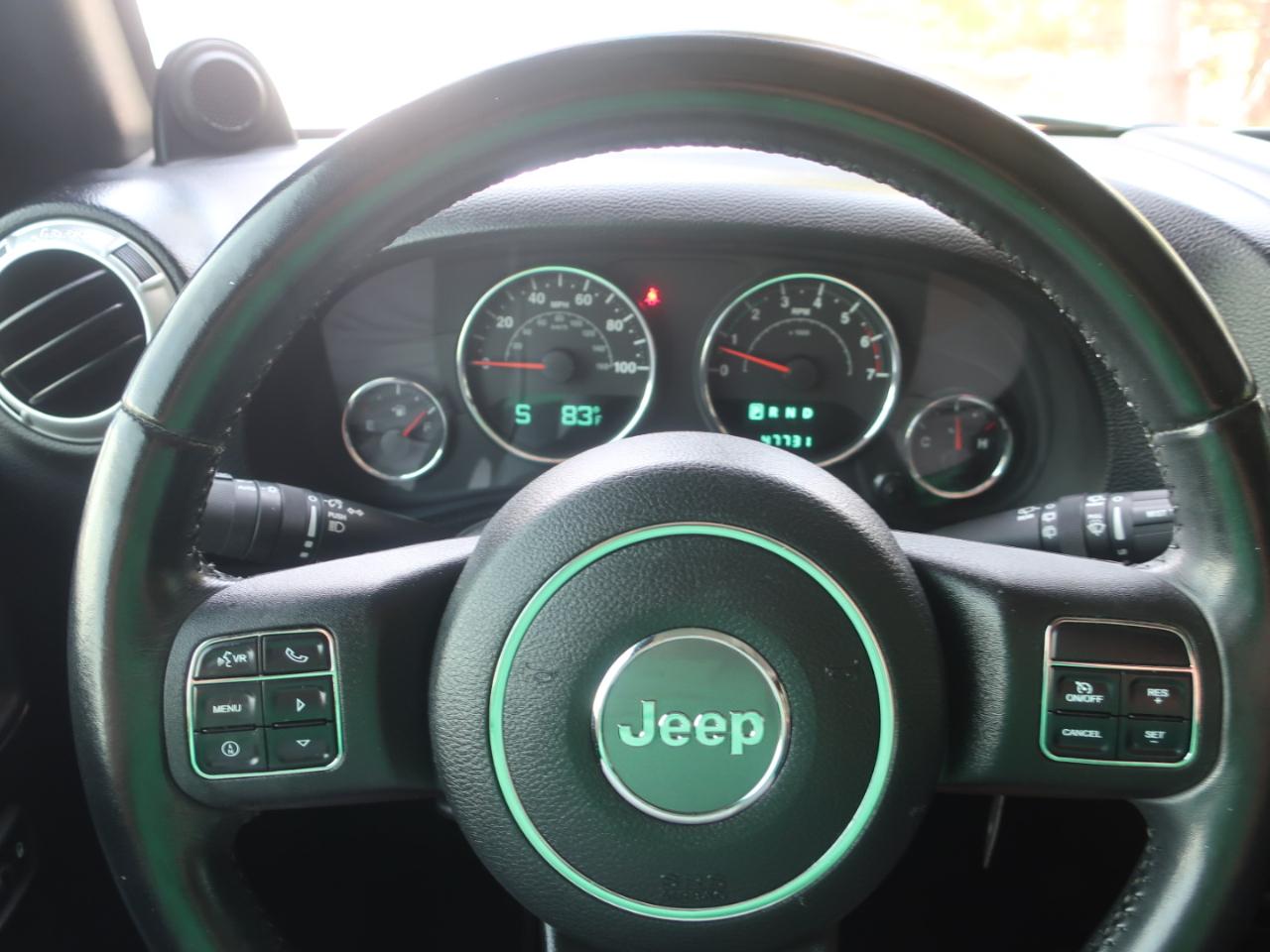 Jeep Wrangler Unlimited Sahara 4WD 2011