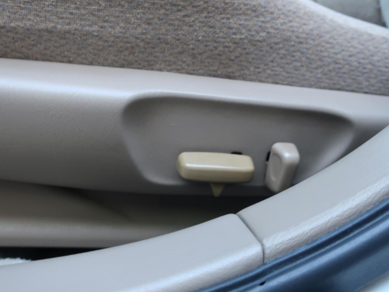 Toyota Camry LE 2001