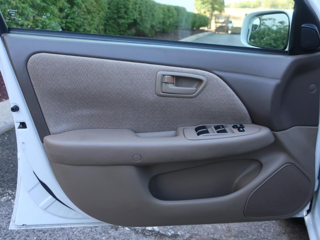 Toyota Camry LE 2001