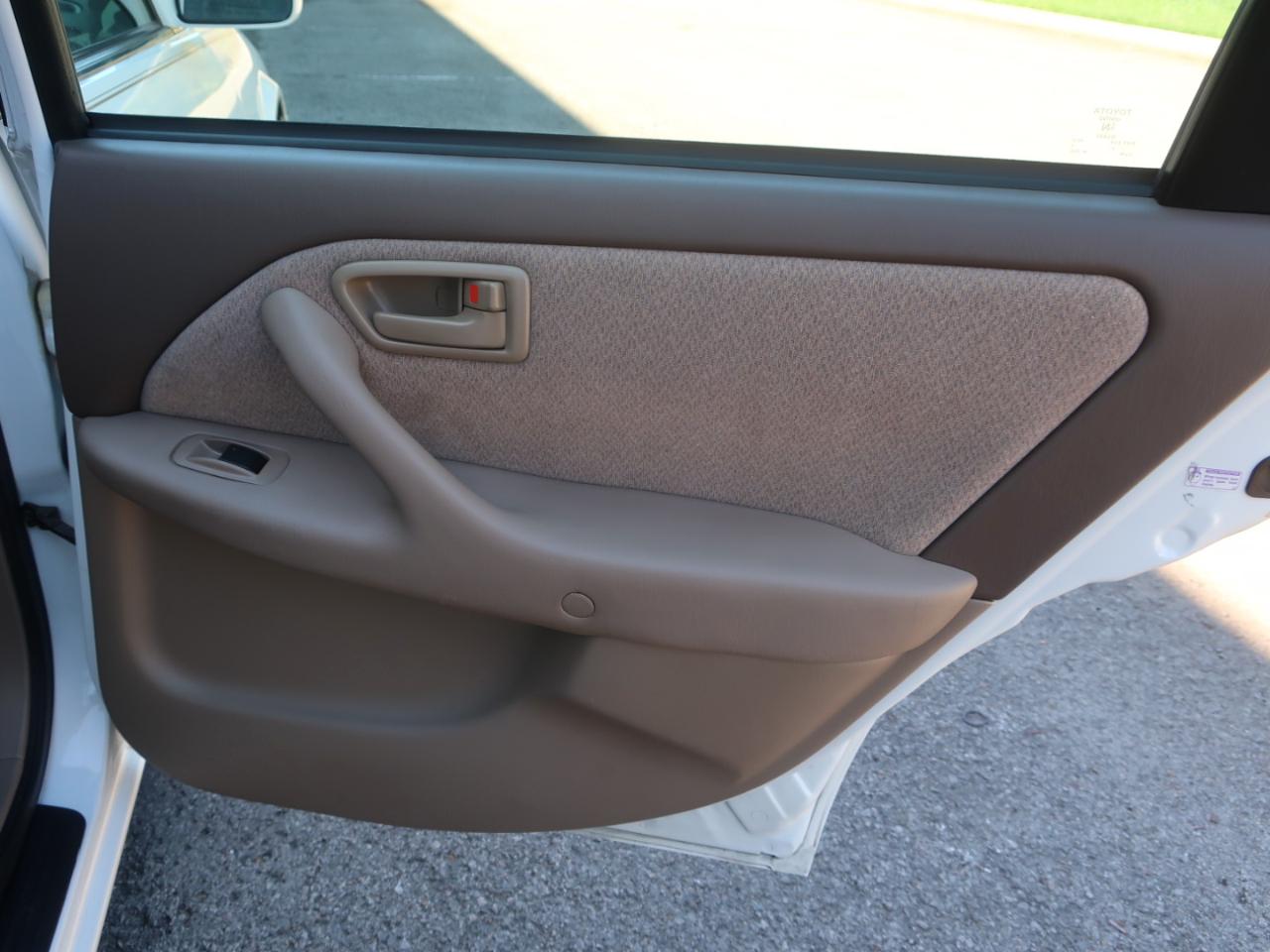 Toyota Camry LE 2001