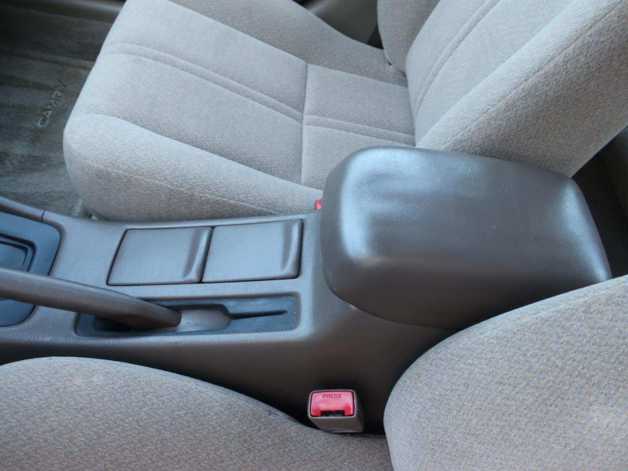 Toyota Camry LE 2001